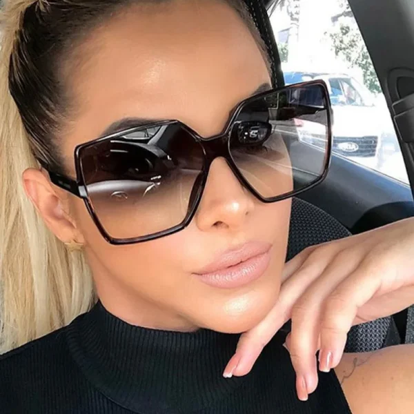 New Trendy Large Frame Shades Women Drive Sunglasses Fashion Colorful Glasses Men UV400 in Stock