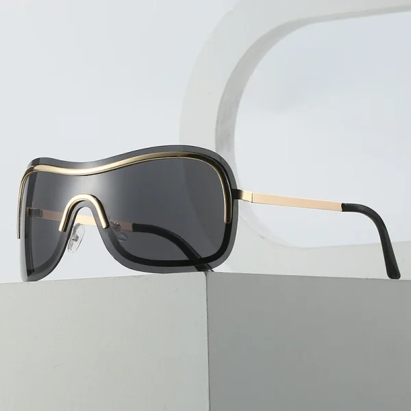 Fashion One Piece Oversized Shades Trendy Face Shield Ins Metal Frame Sun Glasses Y2K Sunglasses Women - Image 2