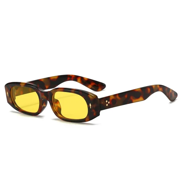 Fashion Vintage Rivets Decoration Rectangle Sunglasses UV400 Small Frame Punk Sun Glasses Men Women
