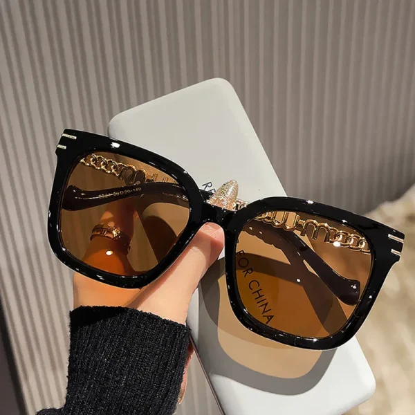 Temple Chain Metal Trendy Sun Glasses Oversize Frames Eyewear Women New Driving Sunglasses High Quality for Men