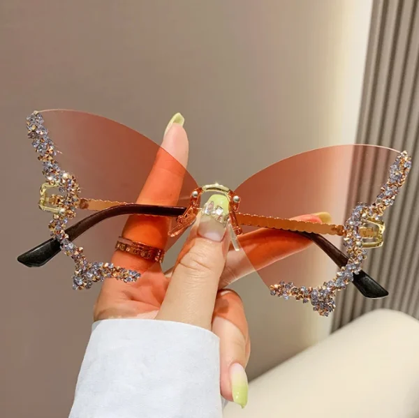 2023 Wholesale New Fashion Metal Butterfly Sun Glasses Custom Irregular Rimless Diamond Shades for Women - Image 5