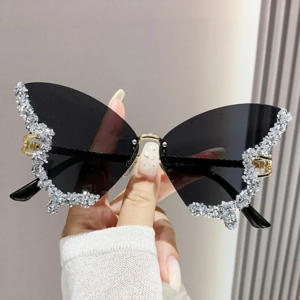 2023 Wholesale New Fashion Metal Butterfly Sun Glasses Custom Irregular Rimless Diamond Shades for Women - Image 4