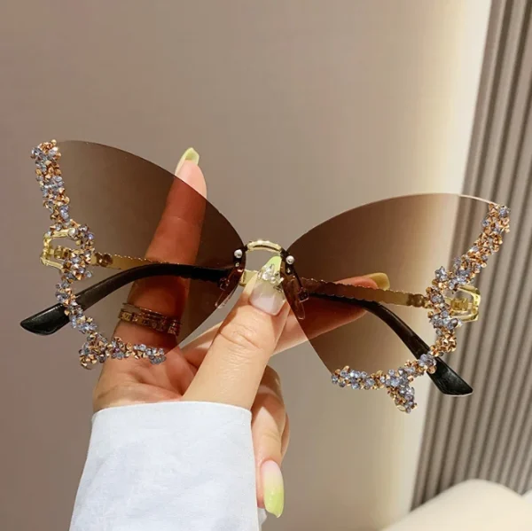 2023 Wholesale New Fashion Metal Butterfly Sun Glasses Custom Irregular Rimless Diamond Shades for Women - Image 3