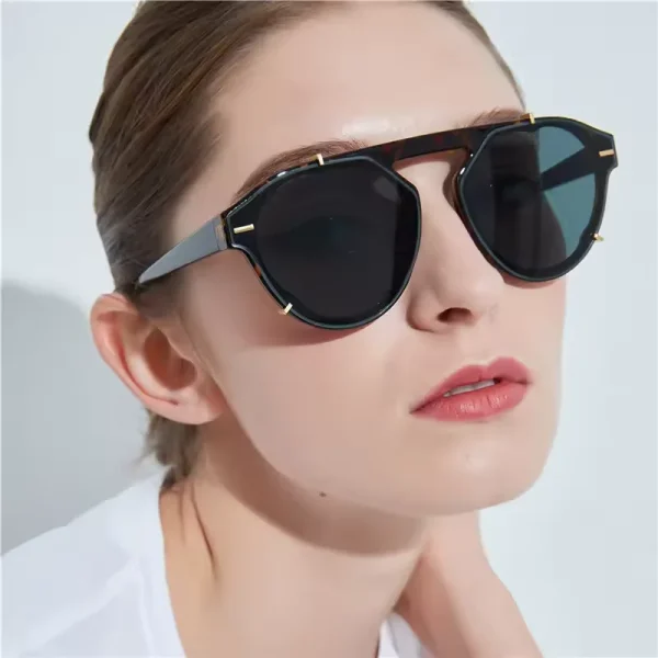 Men Round Rivet Sunglasses Women 2025 One Piece Sun Glasses Vintage Leopard Shades Eyewear Oculos UV400 - Image 2