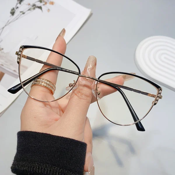 95180 Luxury Metal Cat Eye Glasses Frame Diamond Computer Anti Blue Light Glasses Unisex Eyeglasses Frame 2023 - Image 3