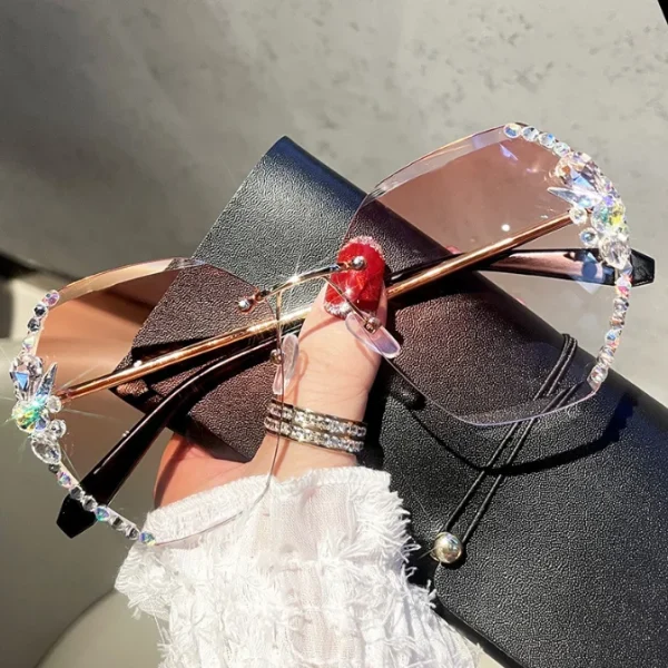 Women Rimless Diamond Sunglasses Oversized Rimless Diamond Cutting Gradient Lens UV Protection Sunglasses - Image 2