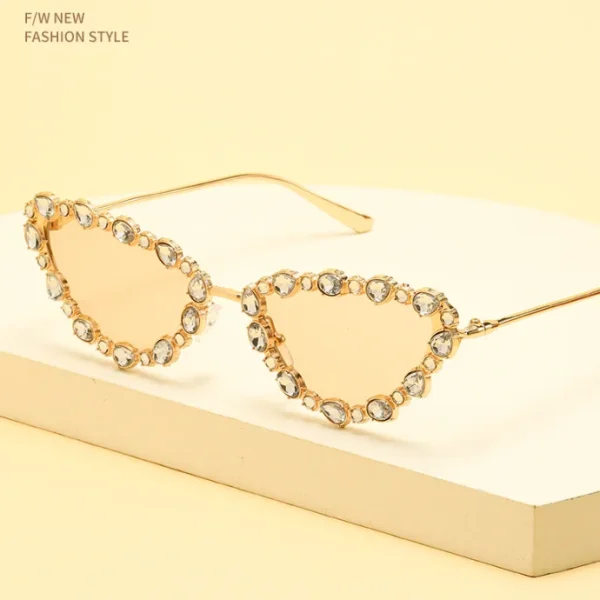 Sparkling Crystal Cat Eye Sunglasses Women Rhinestone Diamond Party Eyewear Ladies Bling Shades for Women