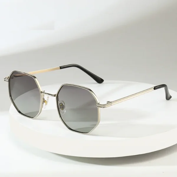 Retro Hexagon Small Metal Frame Polarized Sunglasses Women Men Vintage Driving Glasses Fashion Eyewear Lentes De Sol UV400